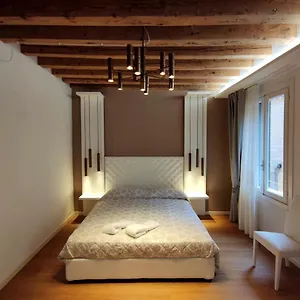  Appartement Deluxe 3 Bedroom Flat In Rialto Italie